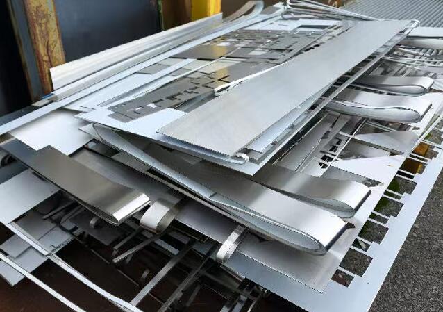 材料リサイクルと加工